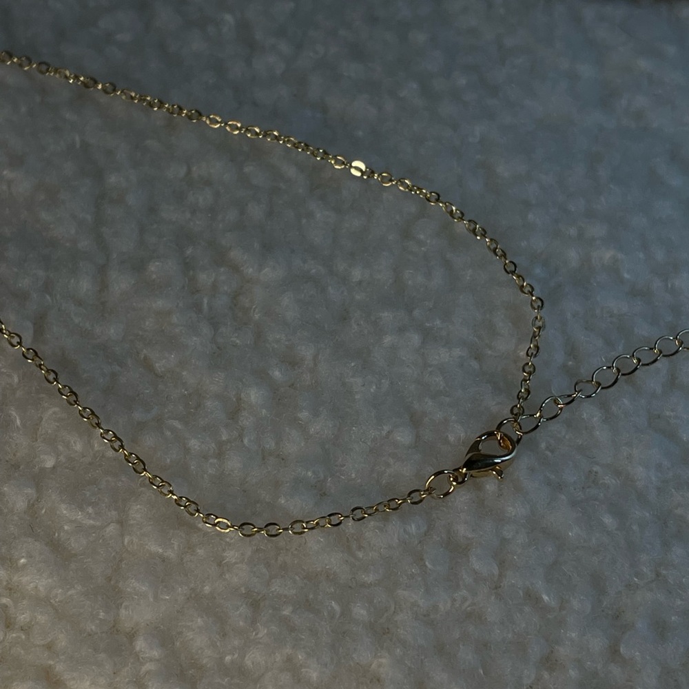 Alpha Coin Necklace - Letter R in Gold - Picture 3 of 8